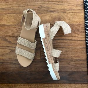 Catherine Malandrino Davina Wedge Sandal